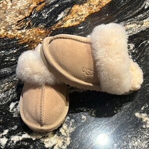 New UGG Tan Sheepskin Slippers